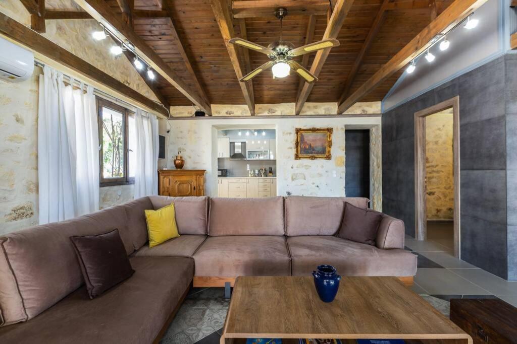 Villa Proto Helidoni - A Cozy Beachfront Villa Petres  Bagian luar foto